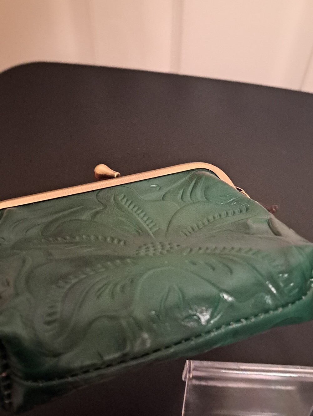 Patricia Nash Emerald Green Embossed Leather Kiss-Lock Coin Purse with Keyring, - Picture 6 of 6